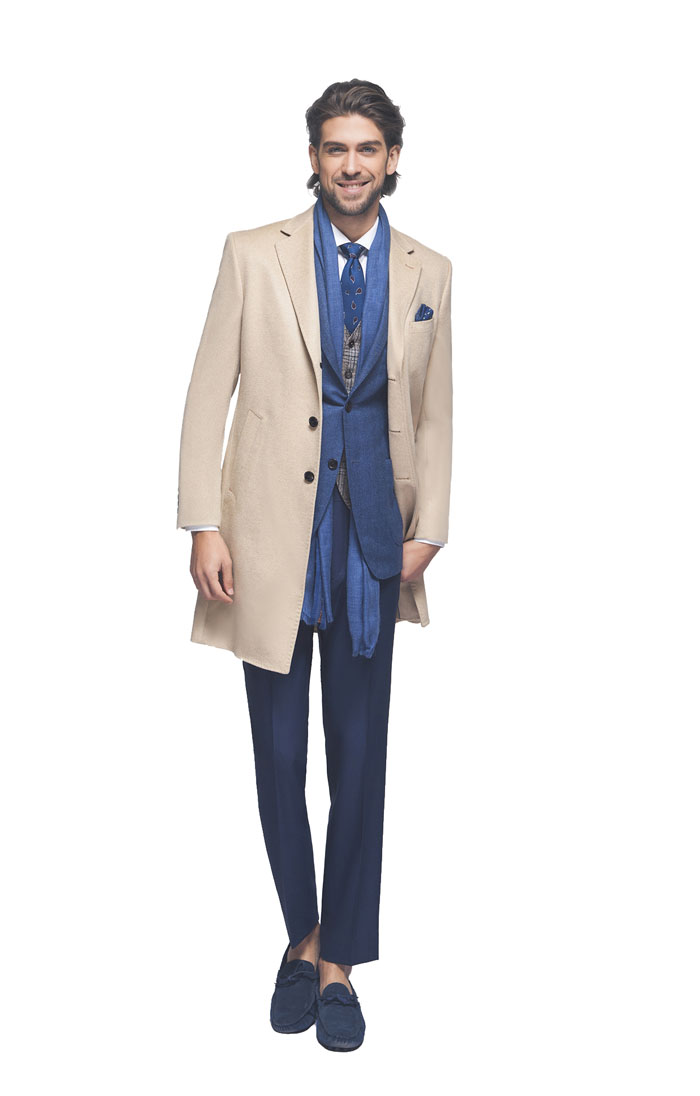 淺駝色經典羊絨大衣